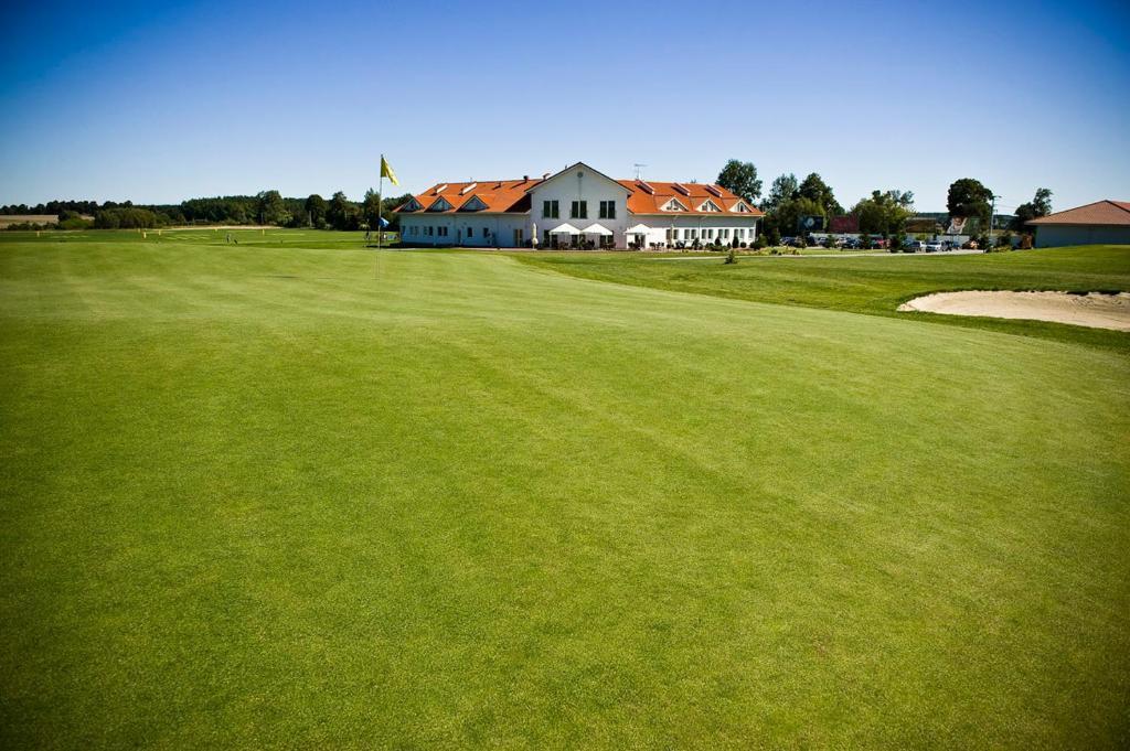 Golf Hotel Lisia Polana Pomocnia Eksteriør bilde